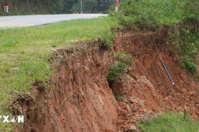 Quảng Ngãi: Quốc lộ 40B sạt lở, sụt lún, nguy cơ chia cắt giao thông