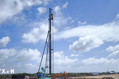 Hợp long cầu Ba Lai 8 trên tuyến đường bộ ven biển Vĩnh Long