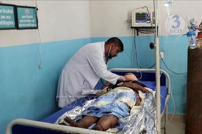 Nhân chứng Nepal kể lại khoảnh khắc thoát chết giữa dòng lũ dữ nhờ cây xoài