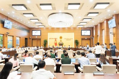 Sửa 4 luật ngành Công Thương để tháo gỡ điểm nghẽn kinh doanh