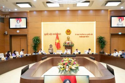 Ủy ban Thường vụ Quốc hội cho ý kiến về dự án luật trong lĩnh vực văn hóa, thể thao và du lịch