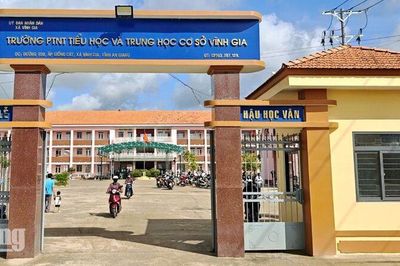 Hoàn thiện trường nội trú, đón học sinh vùng biên