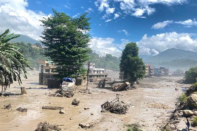 Vì sao lũ quét và sạt lở ở biên giới Nepal - Tây Tạng gây hậu quả nghiêm trọng?