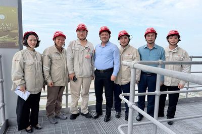 Bí thư Tỉnh ủy Bắc Ninh Nguyễn Hồng Thái thăm, làm việc tại Nhà máy điện Đại Đường Đông Doanh (Trung Quốc)