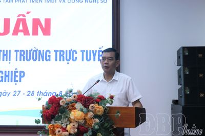 150 học viên tham gia tập huấn kinh doanh số và phát triển thị trường trực tuyến
