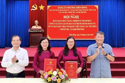 Phường Diên Hồng bàn giao chức năng, nhiệm vụ tham mưu về công tác dân vận