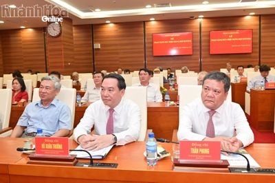 Ban Thường vụ Tỉnh ủy Khánh Hòa gặp mặt các đồng chí nguyên Ủy viên Ban Thường vụ Tỉnh ủy
