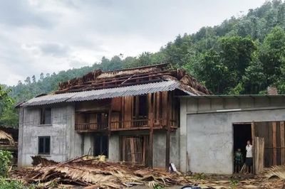 Lào Cai: Dông lốc, mưa lũ làm 147 nhà dân bị ảnh hưởng