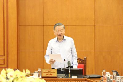 Nghị quyết mới phải thực sự tạo ra bước phát triển mới về tư duy, thể chế và phương thức công tác cán bộ