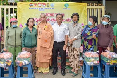 Mùa Vu lan ấm áp của người dân vùng ven TP.HCM
