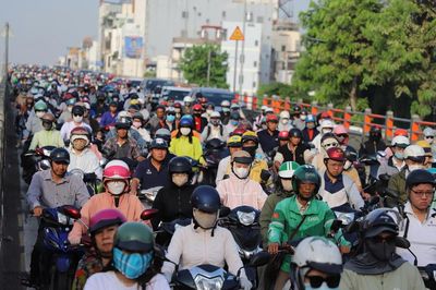 TP.HCM chính thức bãi bỏ quy định tạm dừng thu phí đường bộ xe máy