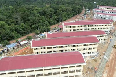 Xuyên đêm thi công các trường nội trú vùng biên giới ở Gia Lai