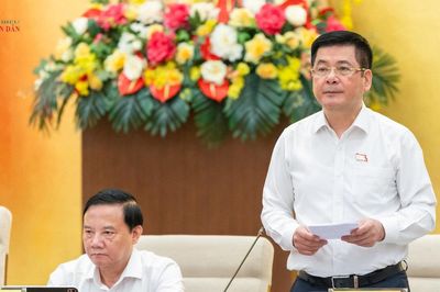 Đồng bộ pháp luật, cắt giảm thủ tục, tạo thuận lợi cho người dân và doanh nghiệp