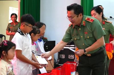 Đồng Tháp phát huy hiệu quả trong bảo đảm an ninh, trật tự ở cơ sở