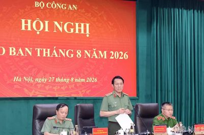 Bộ trưởng Lương Tam Quang: Chuyển mạnh từ quản trị công việc sang quản trị bằng kết quả