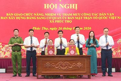 Xã Phúc Thọ bàn giao chức năng tham mưu công tác dân vận