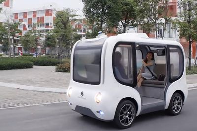 Hà Nội cho phép thử nghiệm xe buýt tự hành, robot taxi