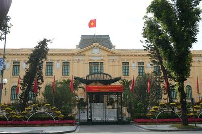 81 năm đất nước vững vàng vượt khó vươn lên