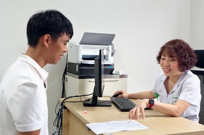 7 năm sống với khuôn mặt bất động