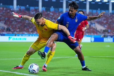 Tiền đạo Thái Lan chúc mừng tuyển Việt Nam, tuyên bố 'lần sau vô địch'