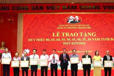 Phường Thanh Liệt: 206 đảng viên nhận Huy hiệu Đảng đợt 2-9