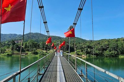 Nhịp cầu 'đánh thức' không gian du lịch Bản Mạ