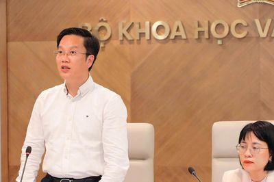 Doanh thu công nghiệp công nghệ số tăng 36% trong tháng 8