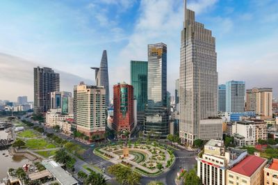 Trung tâm tài chính Việt Nam không cần 'đua' với Hong Kong, Singapore