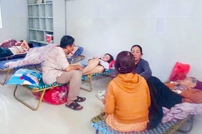 Vụ cả trăm người nghi ngộ độc do ăn bánh mì: Thêm 98 người nhập viện