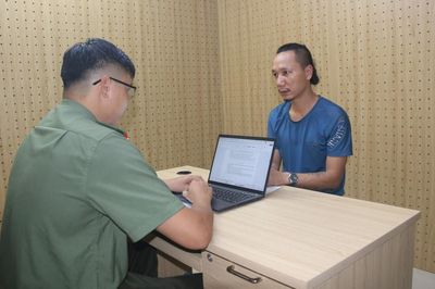 Khởi tố, bắt tạm giam đối tượng thả diều gây cản trở giao thông đường không