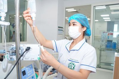 Bệnh viện Bạch Mai trực cấp cứu 24/24 giờ, mở cửa khám bệnh xuyên kỳ nghỉ lễ 2/9