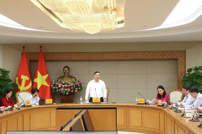 Phó Thủ tướng Thường trực Phạm Gia Túc chủ trì cuộc họp về sửa nghị định liên quan đến cơ quan Việt Nam ở nước ngoài