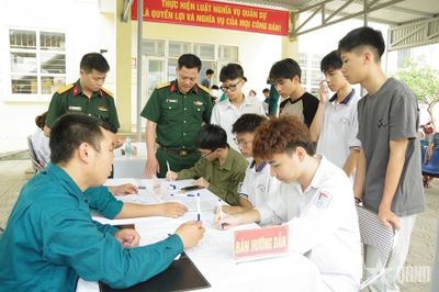 Bộ Quốc phòng: Học liên thông lên đại học không thuộc diện tạm hoãn gọi nhập ngũ