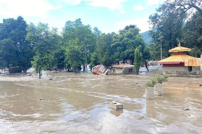 Thế giới thời đàm: Đằng sau thảm họa lũ quét ở biên giới Nepal - Trung Quốc