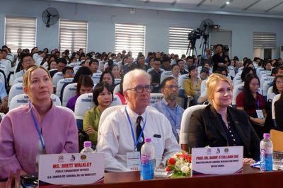 Nâng cao chất lượng và năng lực của đội ngũ giáo viên dạy Tiếng Anh trong giai đoạn mới