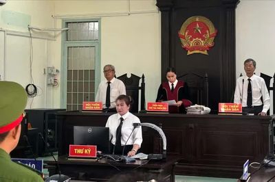 Vụ nữ sinh tử vong do tai nạn giao thông ở Vĩnh Long: Hoãn phiên tòa xét xử tài xế xe tải