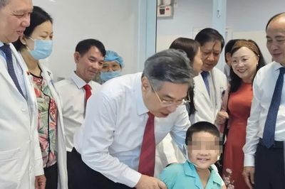 Phó Bí thư Thành ủy TPHCM Nguyễn Phước Lộc: Lấy người dân làm trung tâm trong phát triển hệ thống y tế