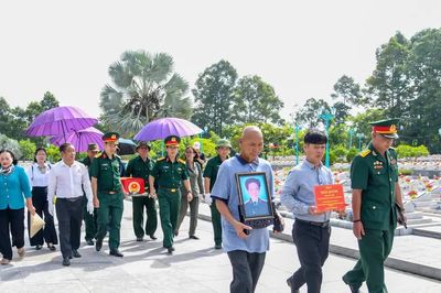 Đưa hài cốt liệt sĩ Trần Quỳnh trở về quê hương sau 49 năm