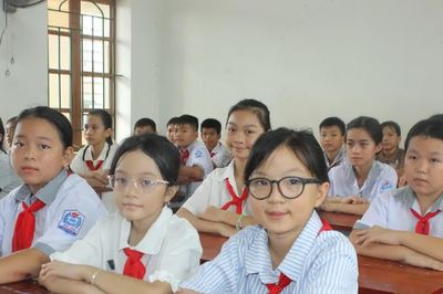 Hơn 300.000 học sinh Hà Tĩnh hân hoan trong ngày tựu trường