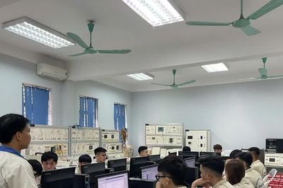 Đồng hành cùng sinh viên từ giảng đường đến doanh nghiệp