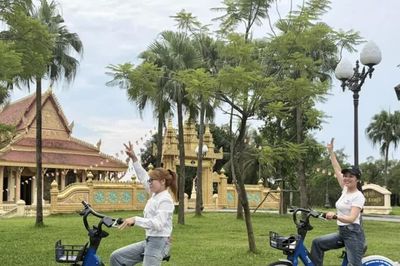 Làng Văn hóa triển khai dịch vụ xe đạp trợ lực điện