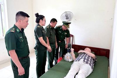 Du khách Mỹ ngã quỵ tại cửa khẩu muốn hiến tạng cho y học Việt Nam