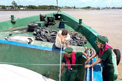 Phát hiện hơn 400 tấn phân urê không rõ nguồn gốc