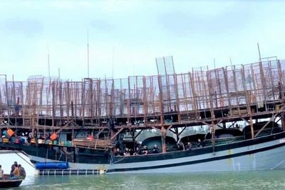 Tàu cá cùng 50 ngư dân mất liên lạc trên biển: Đã cứu được 32 thuyền viên