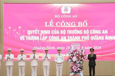 Thành lập Công an thành phố Quảng Ninh