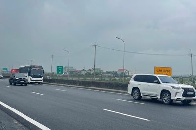 Tài xế lưu ý để không bị phạt nguội trên cao tốc 6 làn Cao Bồ - Mai Sơn