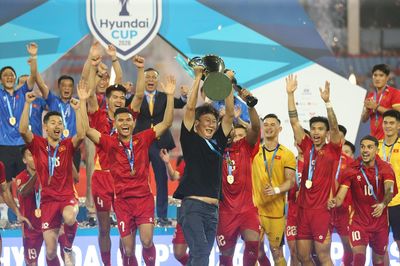 HLV Kim Sang Sik: Thay Đình Bắc là quyết định khó khăn nhất