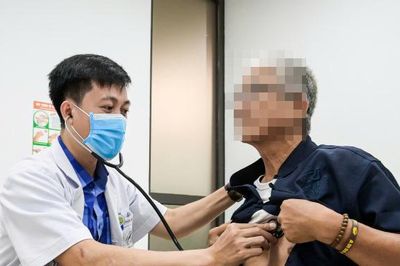 Quỹ BHYT chi nhiều hơn, nguồn tiền từ đâu để bảo đảm bền vững?