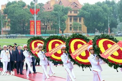 Lãnh đạo Đảng, Nhà nước vào Lăng viếng Chủ tịch Hồ Chí Minh dịp Quốc khánh