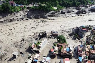 Lũ lụt ở Nepal-Tây Tạng khiến ít nhất 1.860 người chết, mất tích khi nguy cơ mới cận kề